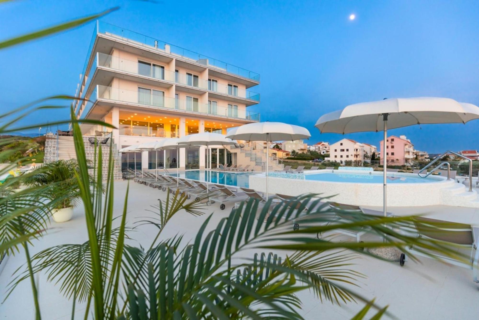 Hotel In Excelsis Novalja Exterior photo